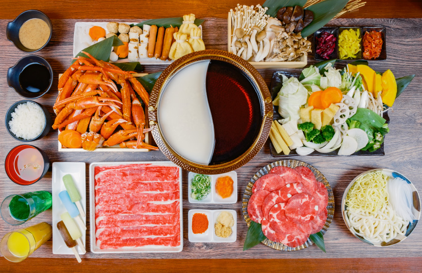 特選霜降國產和牛、牛舌、鹿兒島黑豚、長腳蟹鍋物吃到飽＋酒水喝到飽